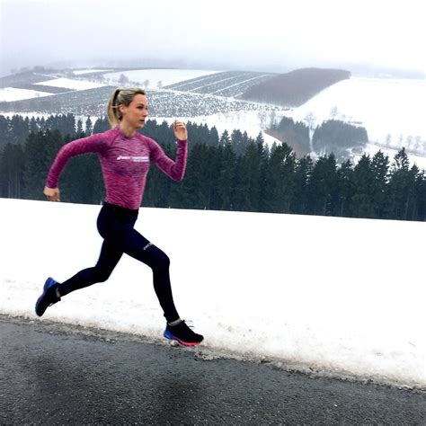 Chantel De lange Running Girl (@chanteldl) 